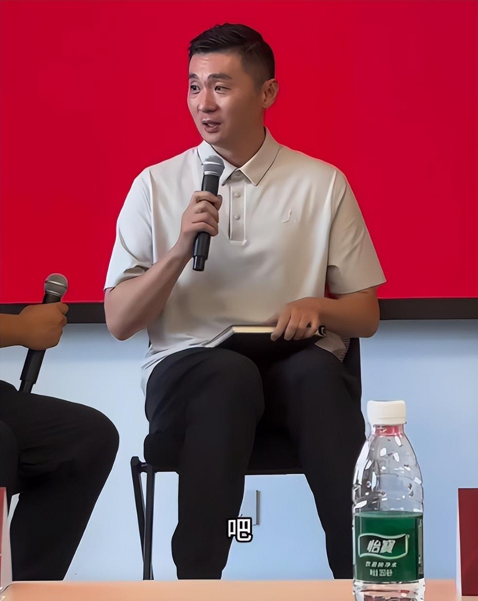袁悦晋级感谢费德勒让自己追星成功;小布赢球说跟对手节奏合拍