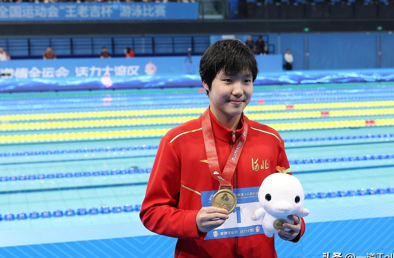羽毛球世锦赛:男单独苗李诗沣晋级,“梁王”首秀逆转过关
